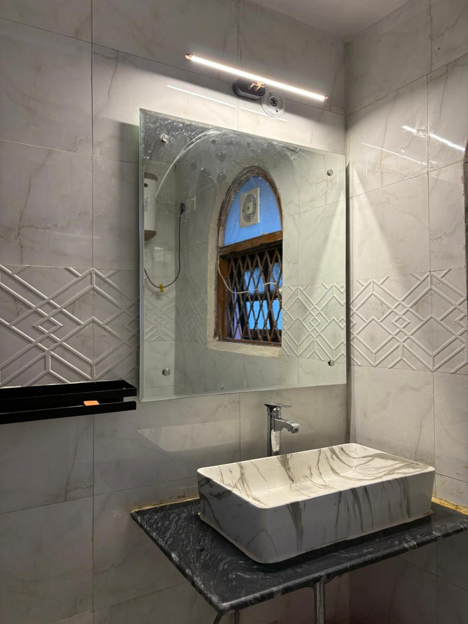 Atharva'S Homestay By Goaround Homes - Nehru Enclave Metro, South Delhi Yeni Delhi Dış mekan fotoğraf