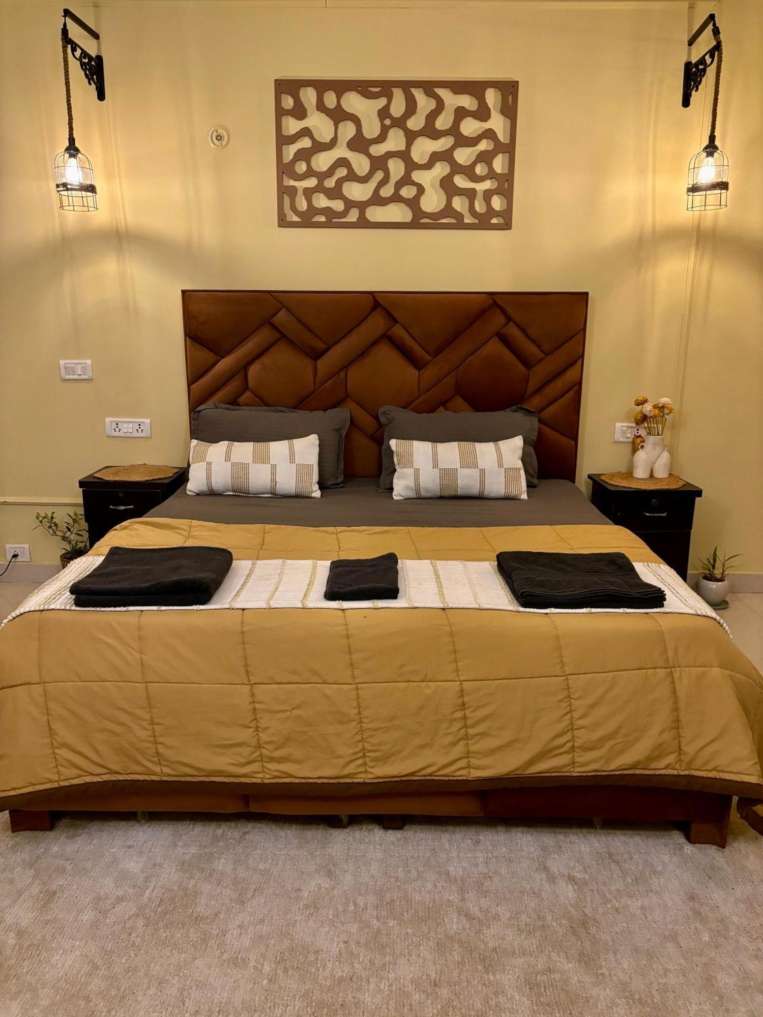 Atharva'S Homestay By Goaround Homes - Nehru Enclave Metro, South Delhi Yeni Delhi Dış mekan fotoğraf