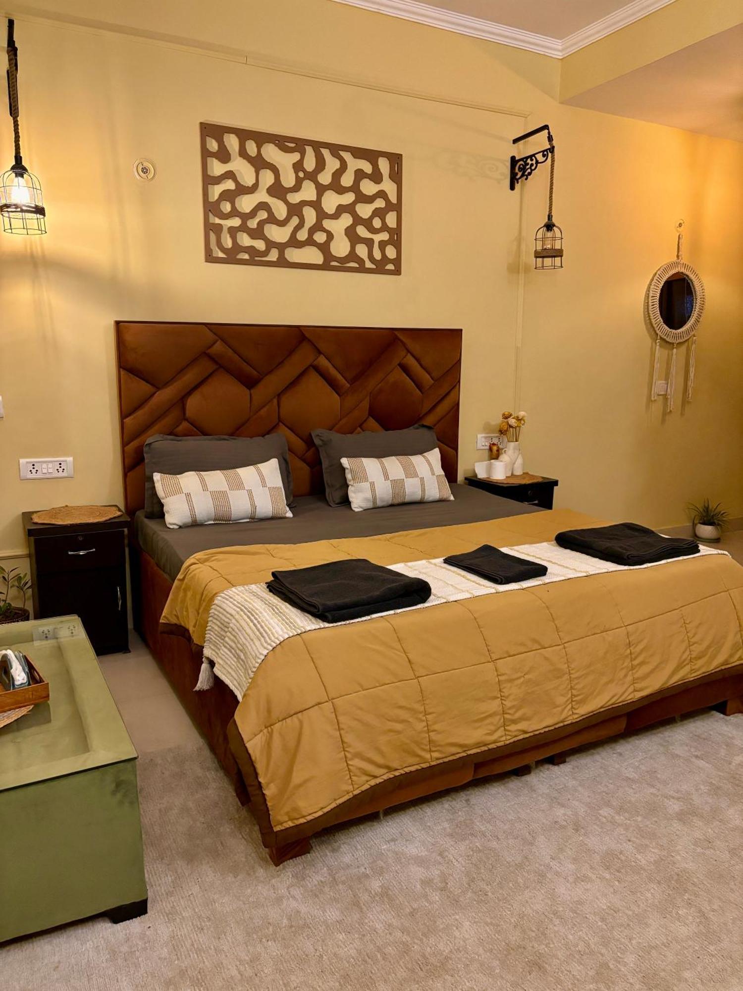 Atharva'S Homestay By Goaround Homes - Nehru Enclave Metro, South Delhi Yeni Delhi Dış mekan fotoğraf