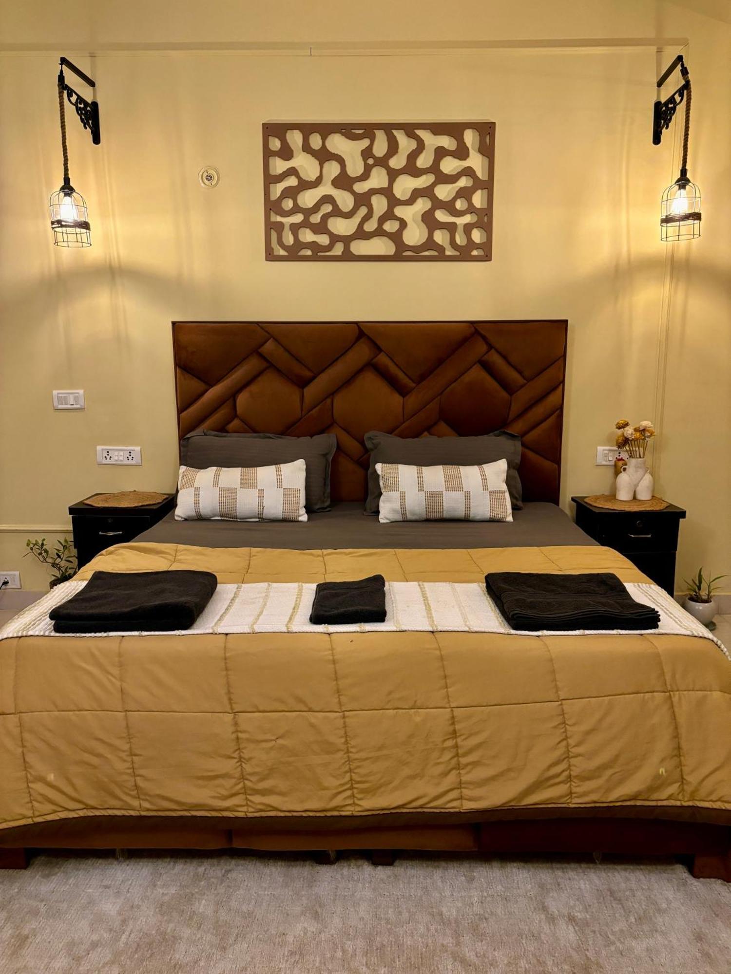 Atharva'S Homestay By Goaround Homes - Nehru Enclave Metro, South Delhi Yeni Delhi Dış mekan fotoğraf