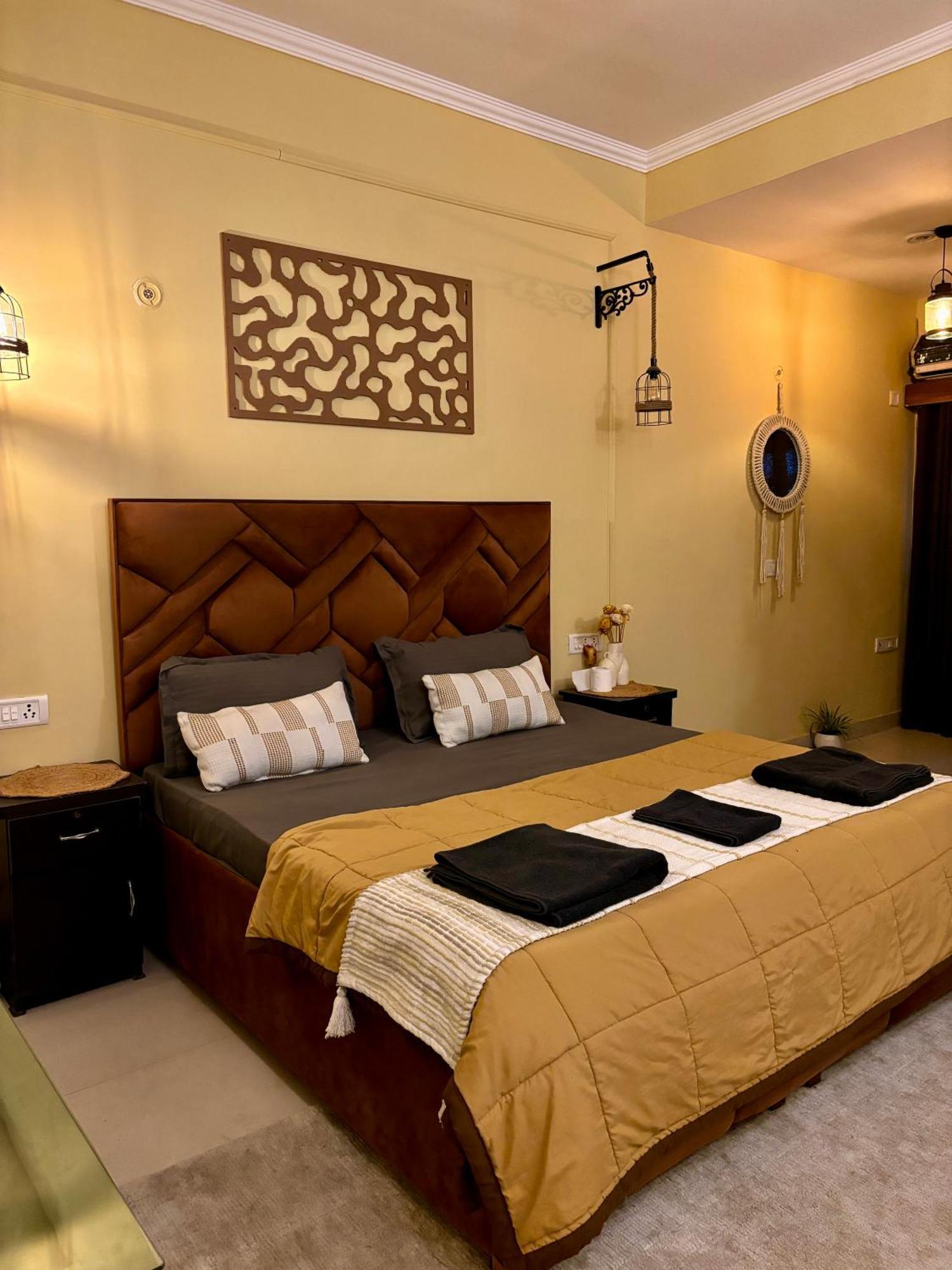 Atharva'S Homestay By Goaround Homes - Nehru Enclave Metro, South Delhi Yeni Delhi Dış mekan fotoğraf