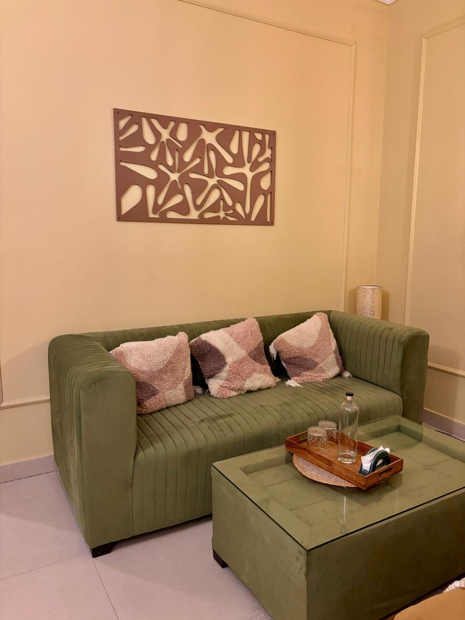 Atharva'S Homestay By Goaround Homes - Nehru Enclave Metro, South Delhi Yeni Delhi Dış mekan fotoğraf