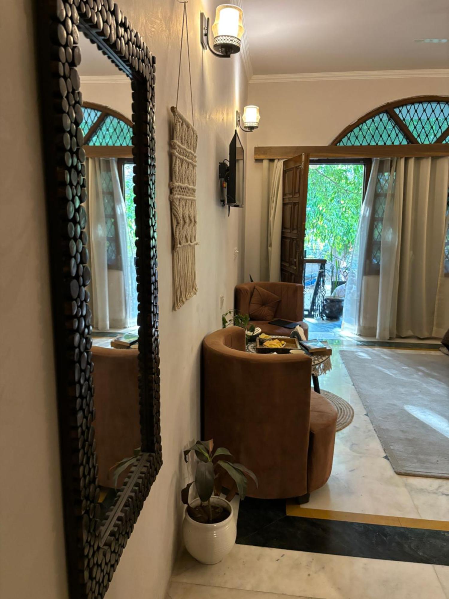 Atharva'S Homestay By Goaround Homes - Nehru Enclave Metro, South Delhi Yeni Delhi Dış mekan fotoğraf