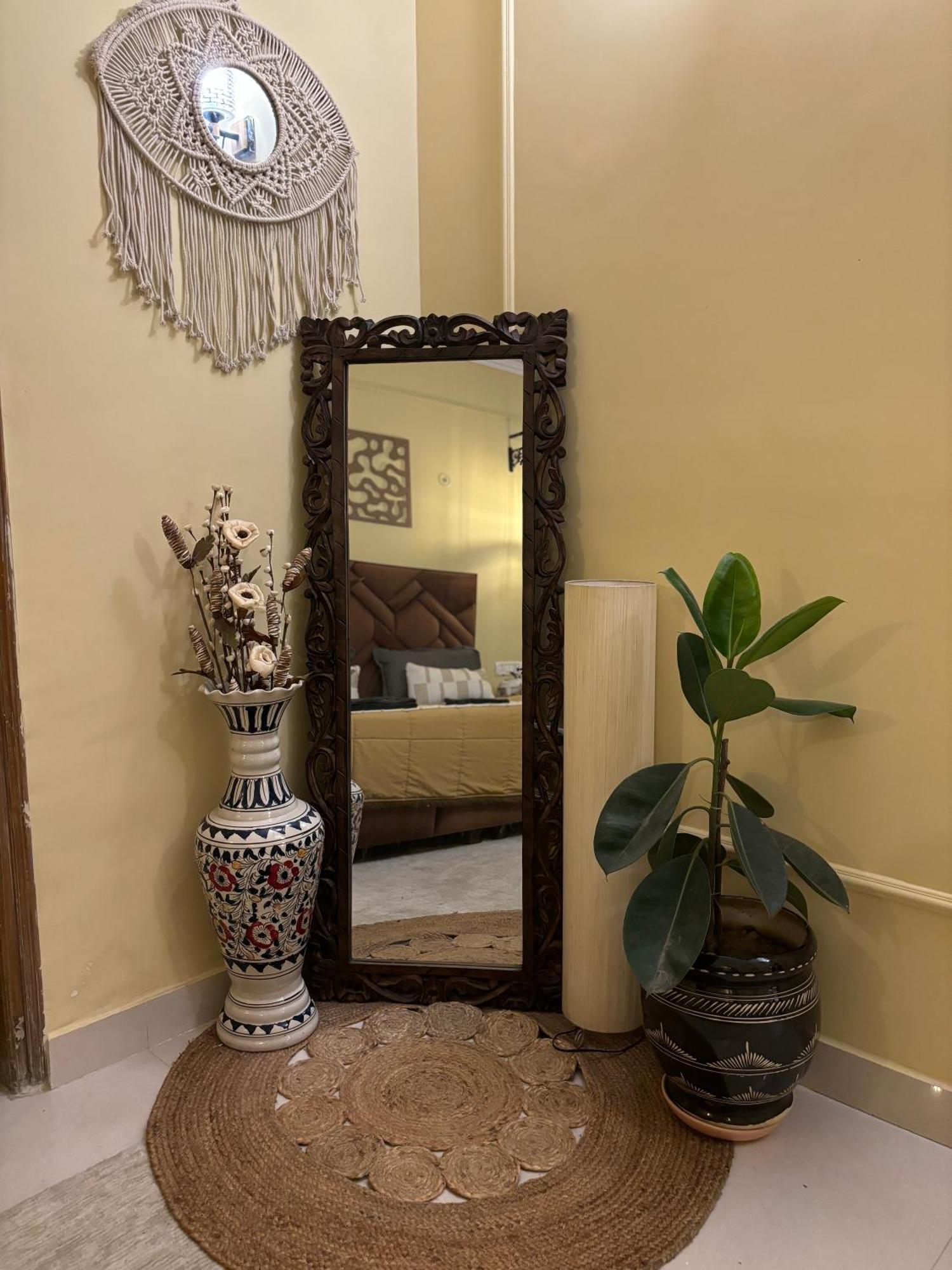 Atharva'S Homestay By Goaround Homes - Nehru Enclave Metro, South Delhi Yeni Delhi Dış mekan fotoğraf
