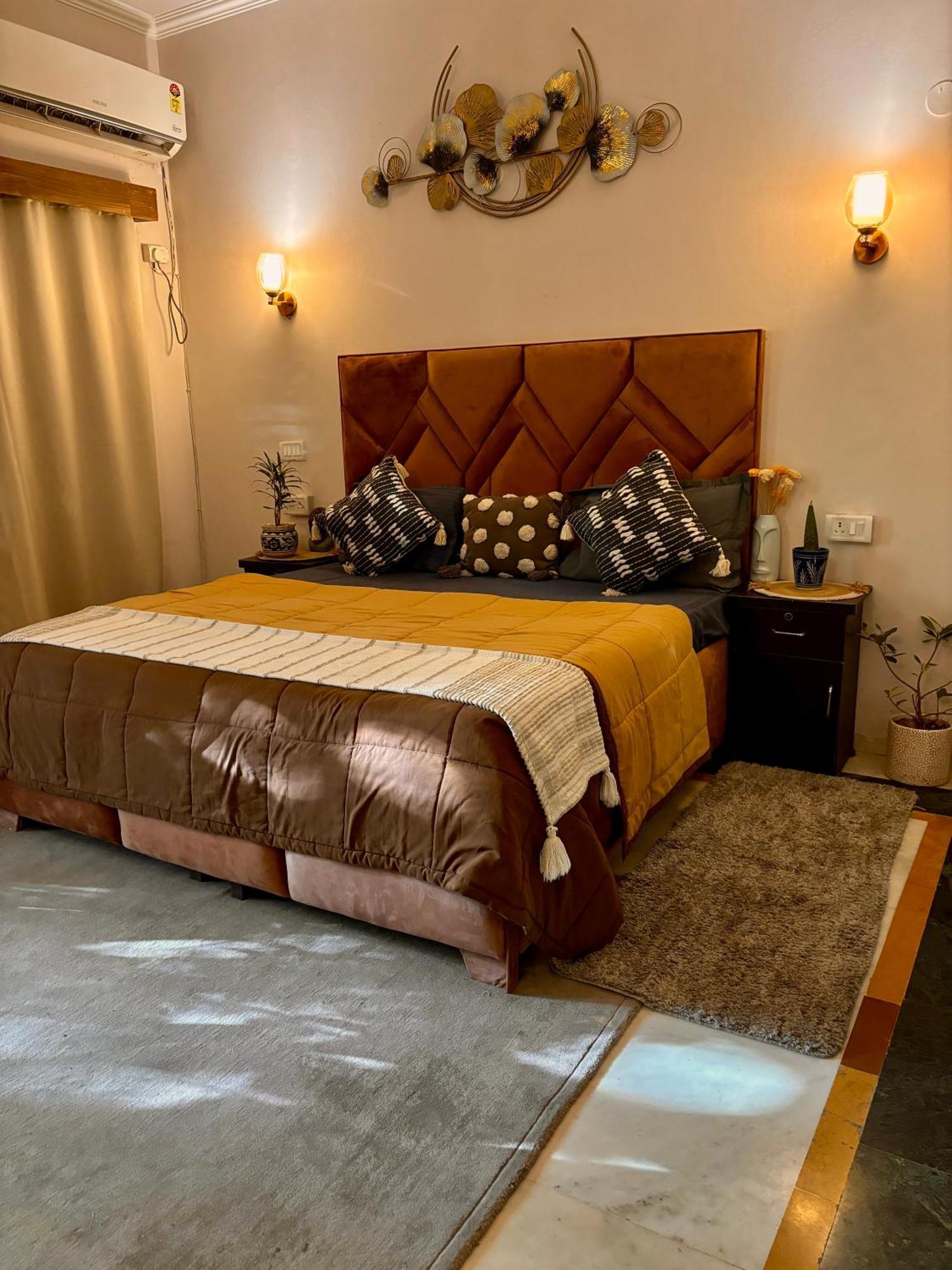Atharva'S Homestay By Goaround Homes - Nehru Enclave Metro, South Delhi Yeni Delhi Dış mekan fotoğraf