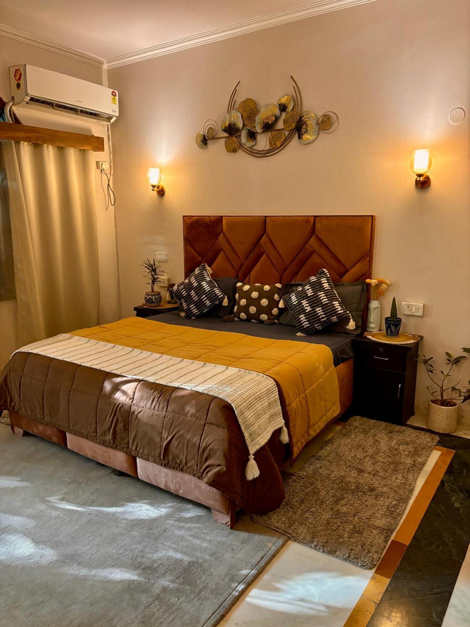 Atharva'S Homestay By Goaround Homes - Nehru Enclave Metro, South Delhi Yeni Delhi Dış mekan fotoğraf