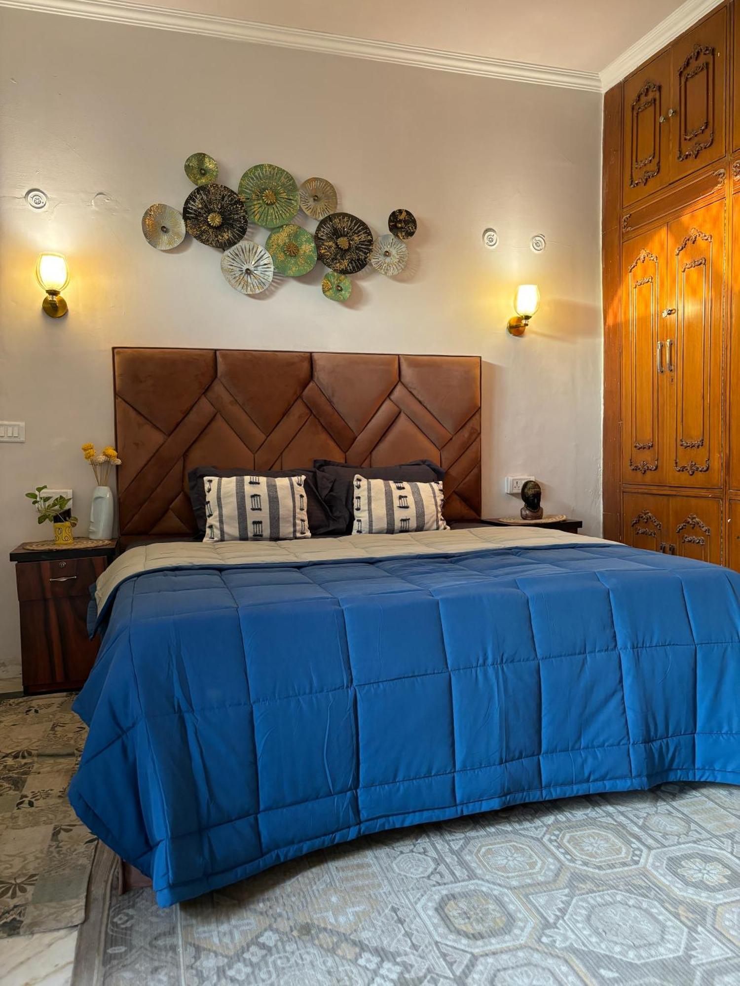 Atharva'S Homestay By Goaround Homes - Nehru Enclave Metro, South Delhi Yeni Delhi Dış mekan fotoğraf