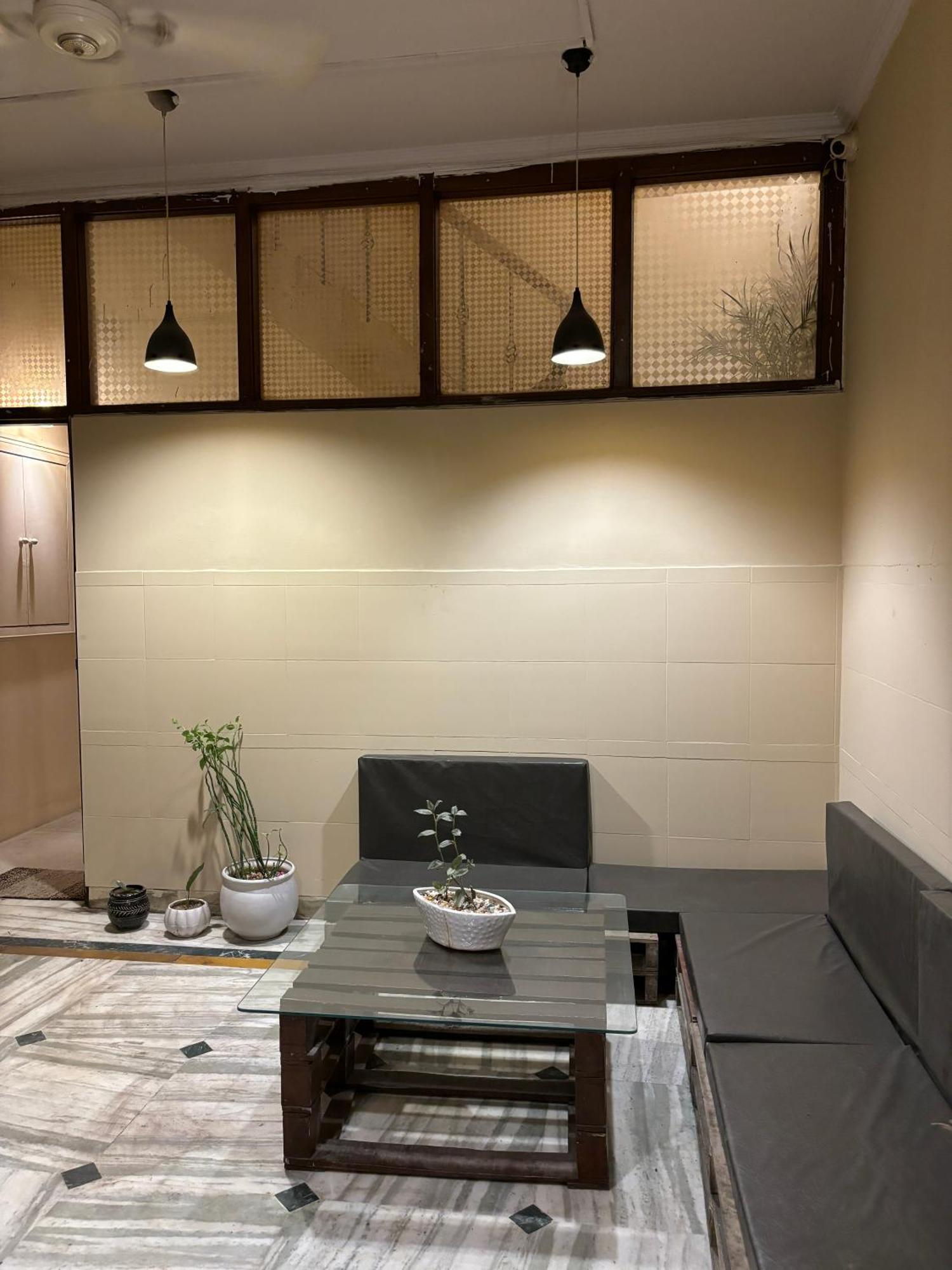Atharva'S Homestay By Goaround Homes - Nehru Enclave Metro, South Delhi Yeni Delhi Dış mekan fotoğraf
