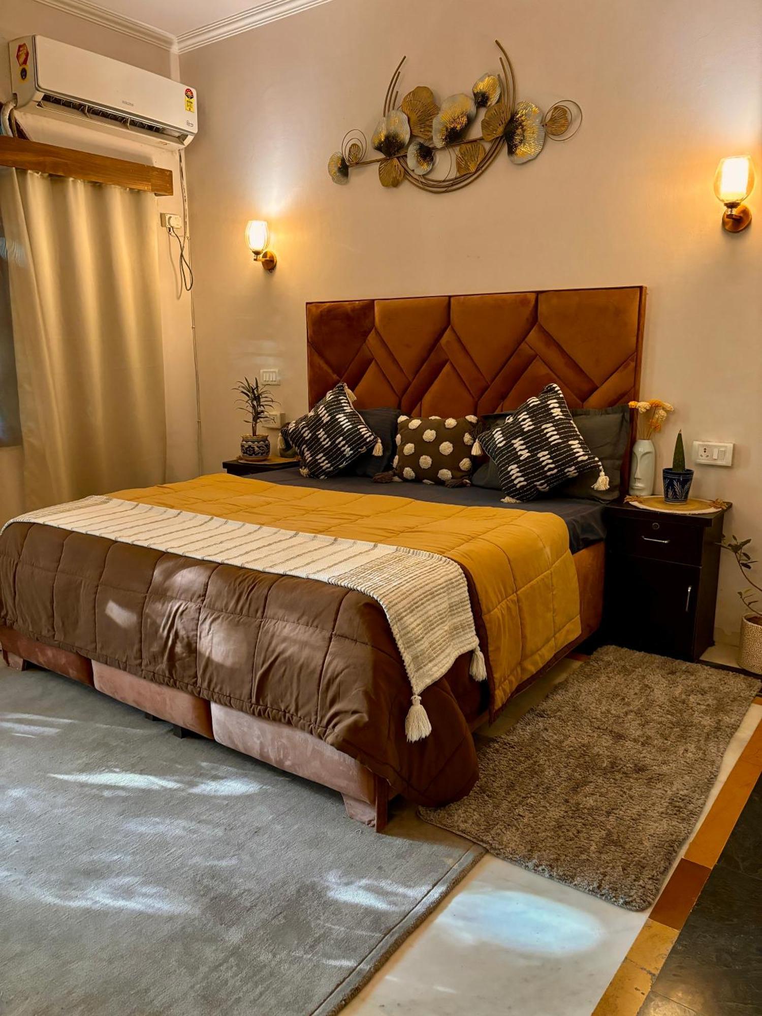Atharva'S Homestay By Goaround Homes - Nehru Enclave Metro, South Delhi Yeni Delhi Dış mekan fotoğraf