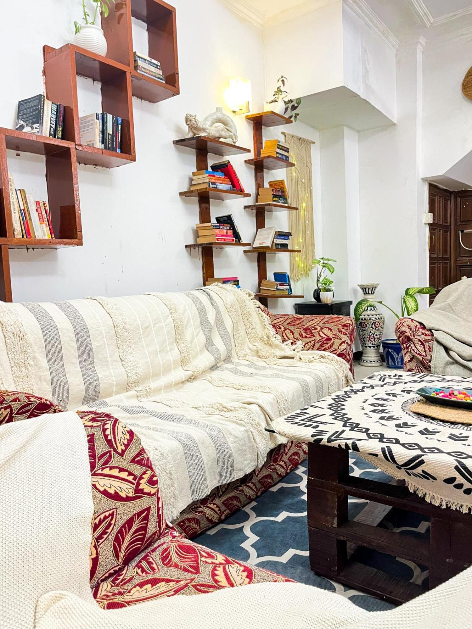 Atharva'S Homestay By Goaround Homes - Nehru Enclave Metro, South Delhi Yeni Delhi Dış mekan fotoğraf