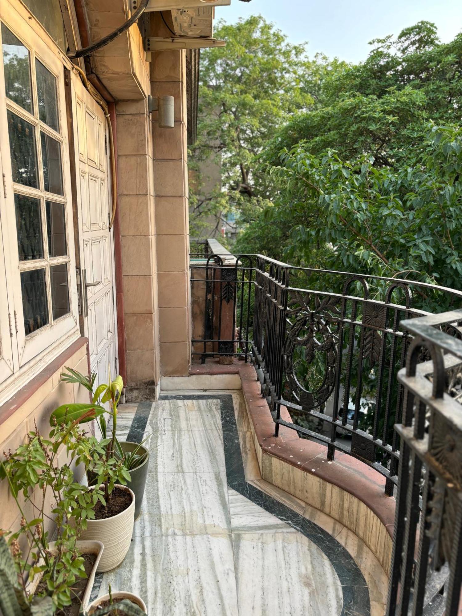 Atharva'S Homestay By Goaround Homes - Nehru Enclave Metro, South Delhi Yeni Delhi Dış mekan fotoğraf
