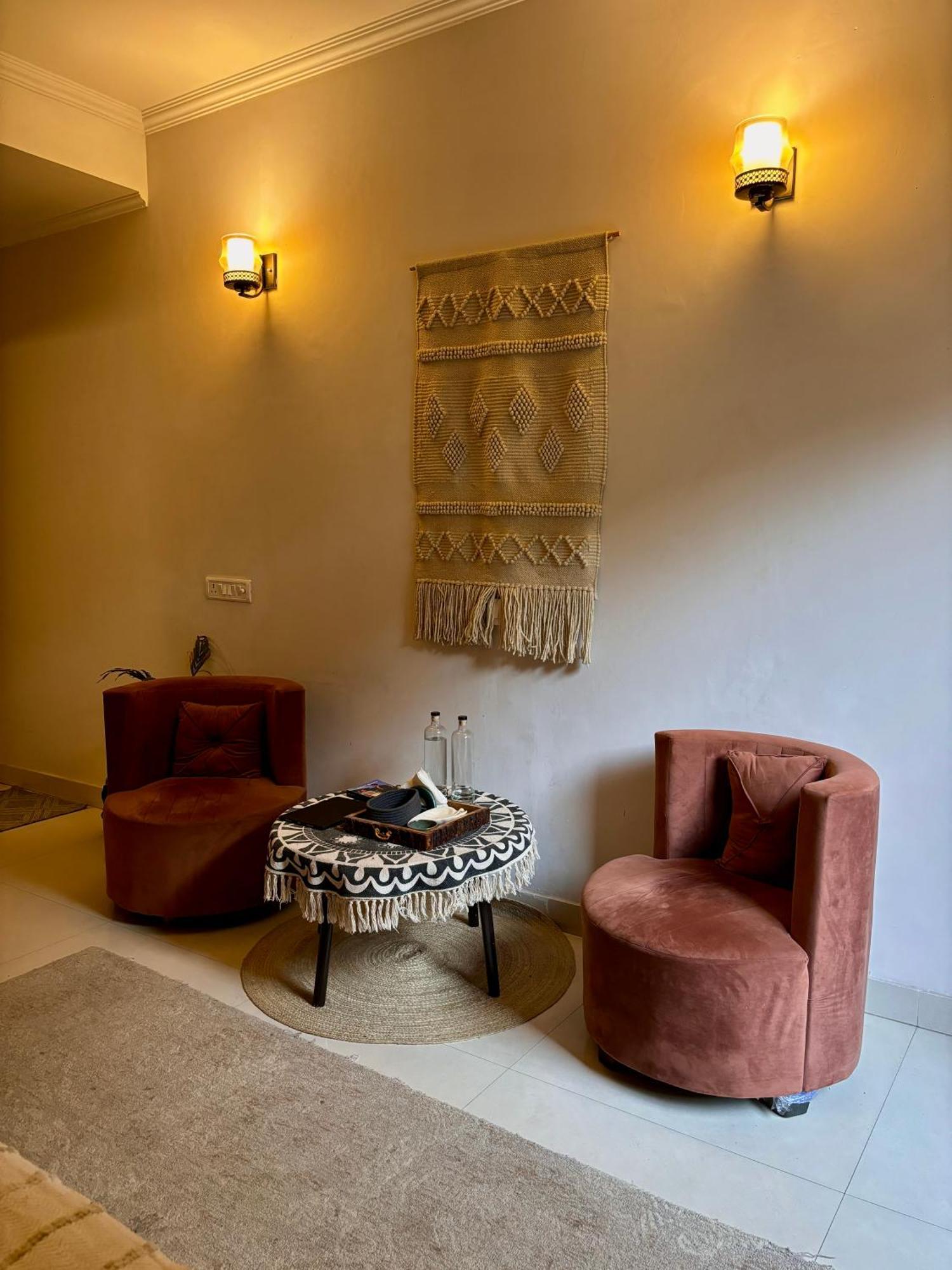 Atharva'S Homestay By Goaround Homes - Nehru Enclave Metro, South Delhi Yeni Delhi Dış mekan fotoğraf