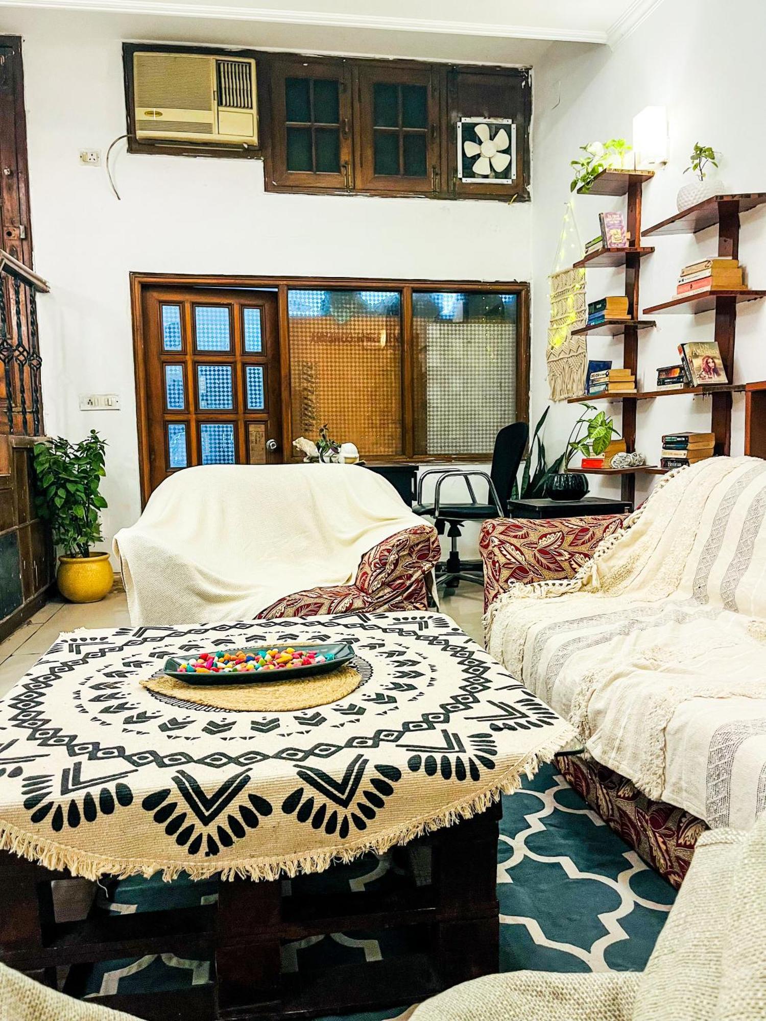Atharva'S Homestay By Goaround Homes - Nehru Enclave Metro, South Delhi Yeni Delhi Dış mekan fotoğraf